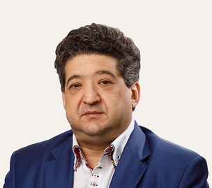 ИСАГУЛЯН Э. Д.